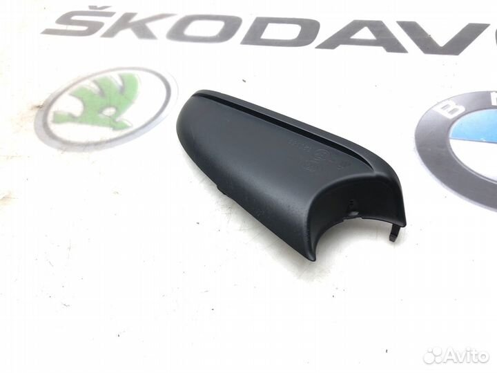 Накладка зеркала заднего вида (кожух) левая Skoda