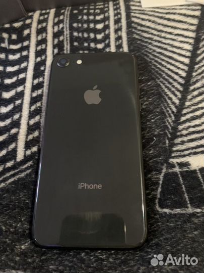 iPhone 8, 64 ГБ