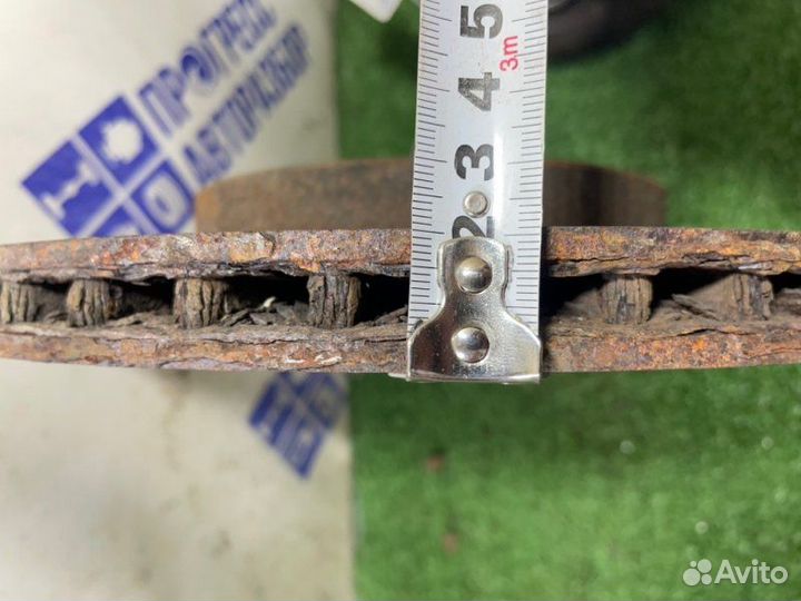 Тормозной диск передний левый Ford Mondeo 3 седан