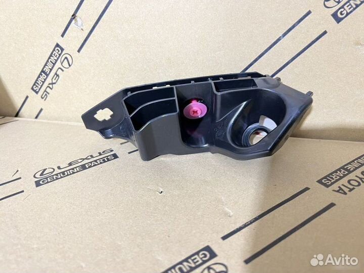 Кронштейн бампера передний Lexus Ls 500