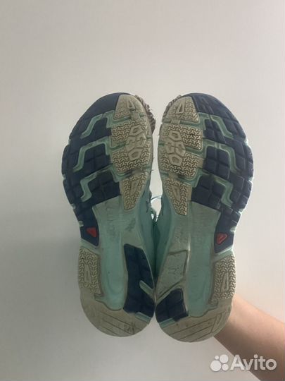 Salomon кроссовки