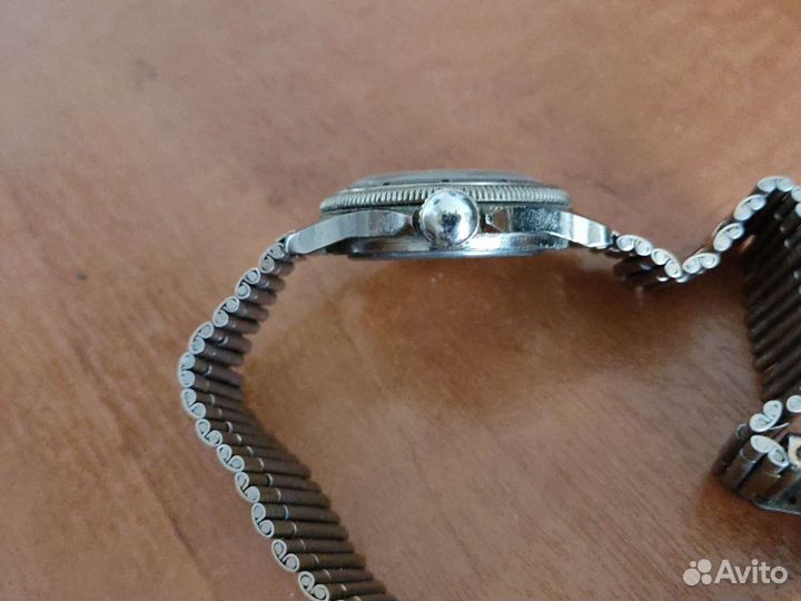 Часы Восток