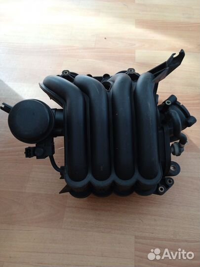 Впускной коллектор