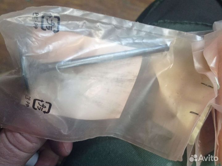 Клапан выпускной Honda