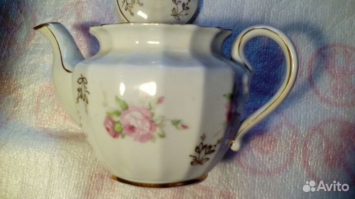 Фарфоровый чайник не использовался
