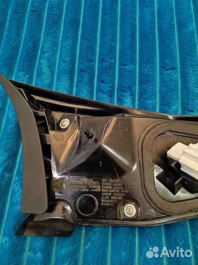 Фонарь правый в крышку багажника mazda cx5 kf led