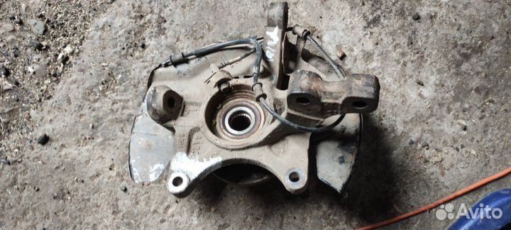 Поворотный кулак левый chery tigo t11