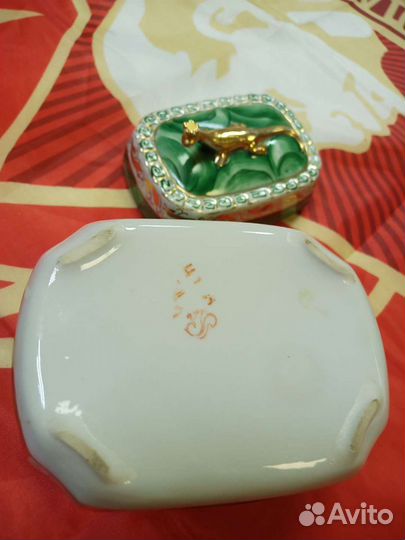 Шкатулки из дерева камня фарфора металла СССР