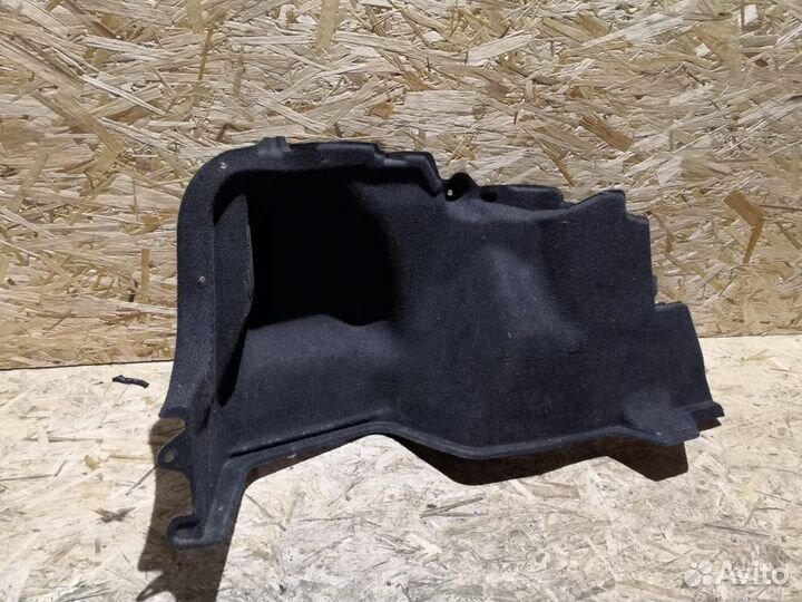 Обшивка багажного остека Toyota corolla 150