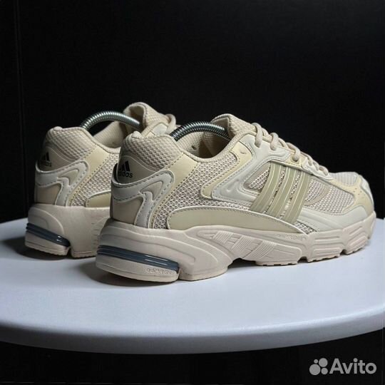 Кроссовки Adidas Response CL beige