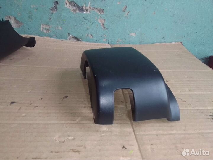 Низняя часть кожуха подрулевого Chevrolet Aveo