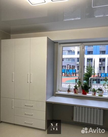 Современный шкаф