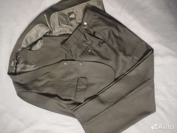 Костюм тройка