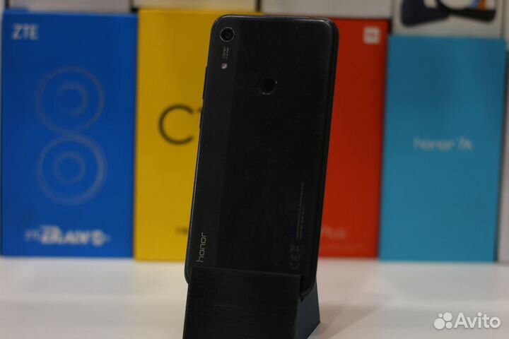HONOR 8A, 2/32 ГБ