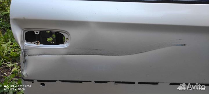 Дверь правая Chrysler town country 2005 г