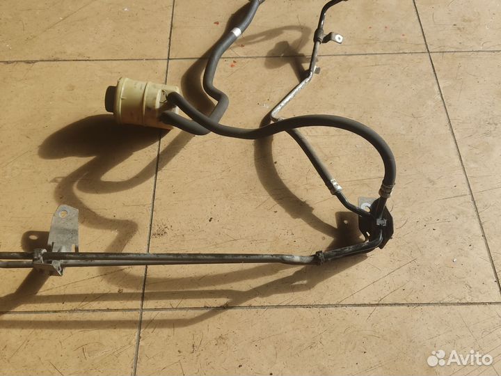 Трубка гур Renault Duster