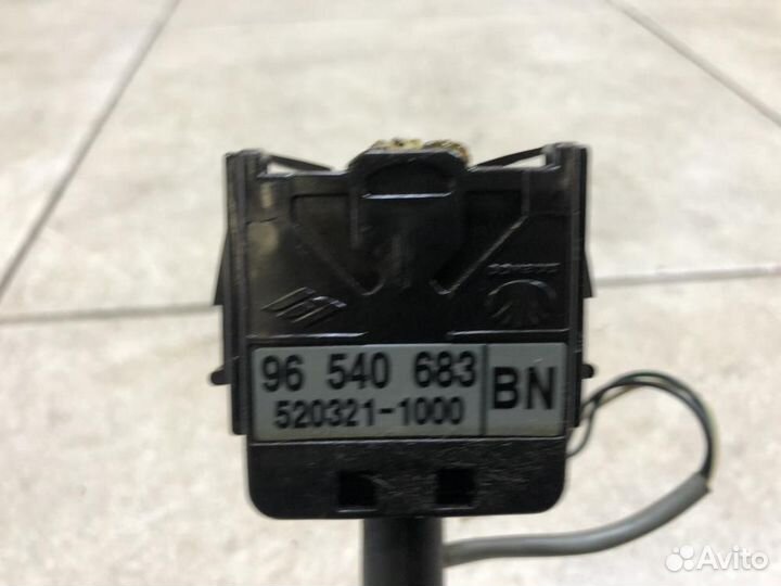 Переключатель поворотов подрулевой Chevrolet Aveo