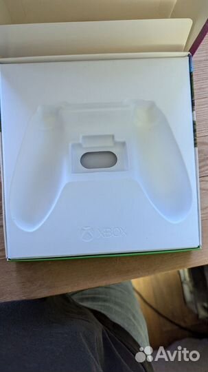 Коробка от геймпада Xbox series forza horizon 5