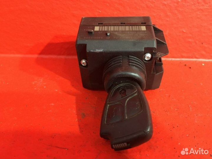 Замок зажигания Mercedes-Benz E-Class W211 M271941