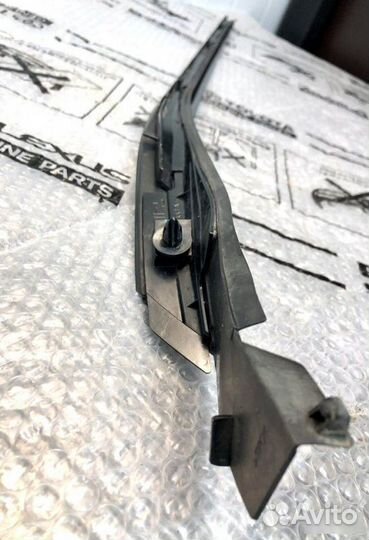 Молдинг лобового стекла левый Lexus Rx 4 2015-2022