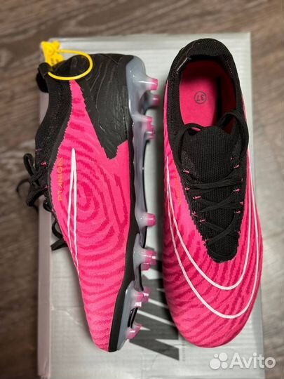 Детские футбольные бутсы