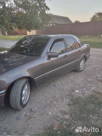 Mercedes-Benz C-класс 1.8 МТ, 1994, 250 000 км