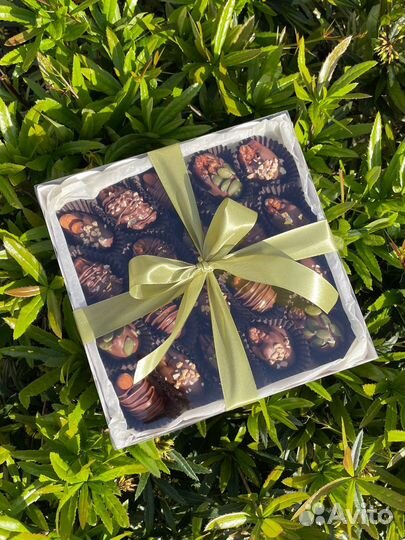 Финики в шоколаде Ялта