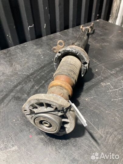 Амортизатор передний правый Bmw 5 F10 N55B30 2012