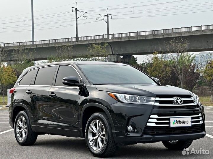 Toyota Highlander 2.0 AT, 2021, 5 900 км