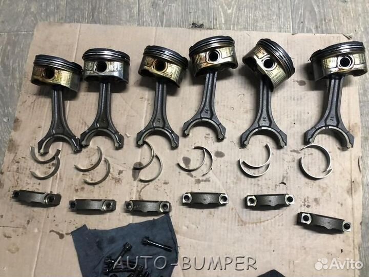 Lexus GS300 2005- Поршень двигателя правый