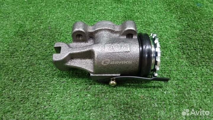 Рабочий тормозной цилиндр левый Mazda Titan