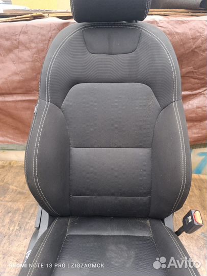 Сиденье переднее правое (Geely Coolray)