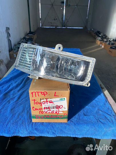 Фара противотуманная левая Toyota Camry (30)