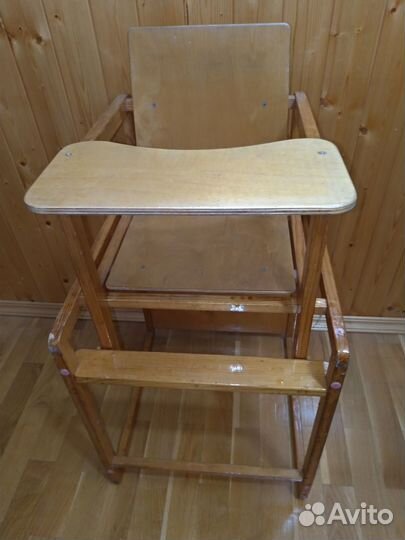 Детский деревянный стол и стул для кормления грудн