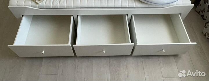 Кровать IKEA Hemnes