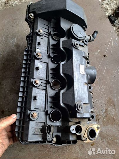 Крышка клапанов на BMW E65 E66