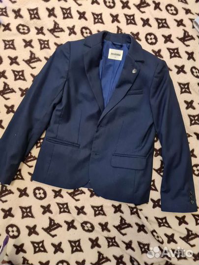 Пиджак для мальчика 140