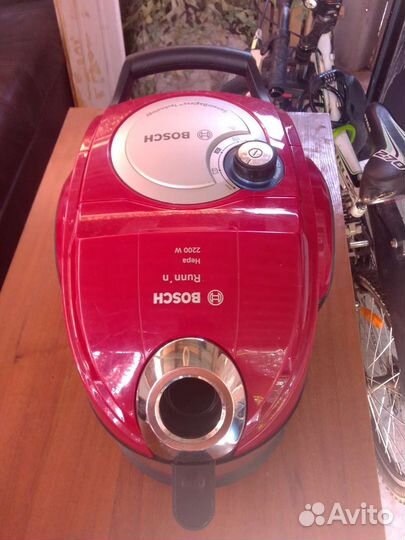 Пылесос Bosch 2200