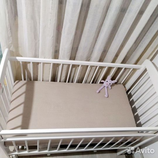 Детская кроватка с маятником и ящиком матрас бонус