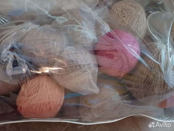 Синтетические-шерстяные нитки для вязания