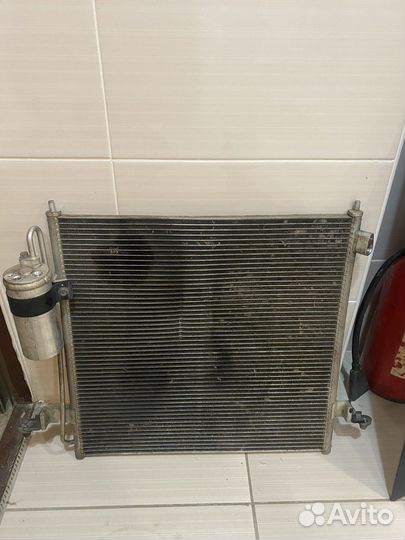 Радиатор охлаждения кондиционераMitsubishi L200