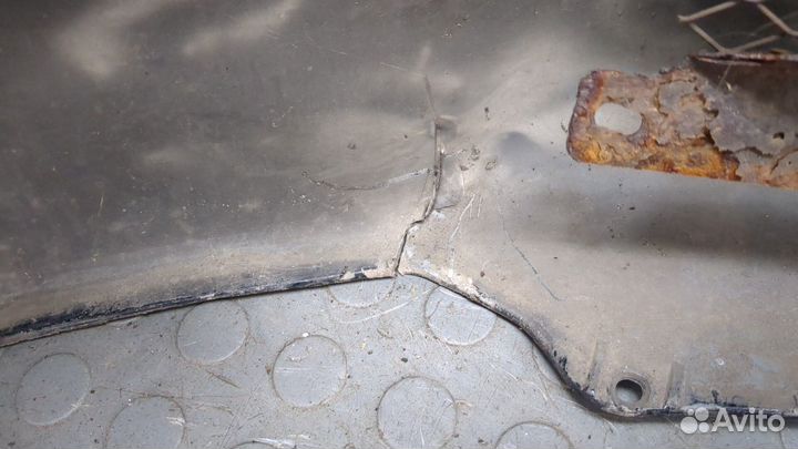 Бампер Mitsubishi Grandis, 2008