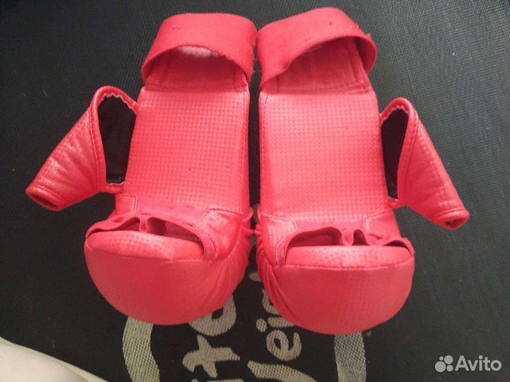 Перчатки для единоборств