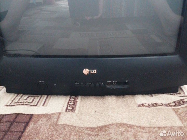 Продам телевизор