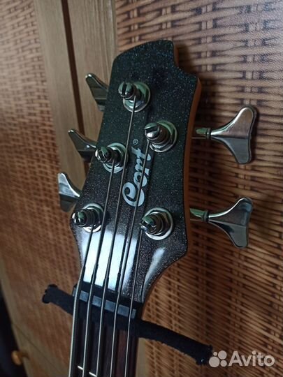 Бас гитара Cort t35