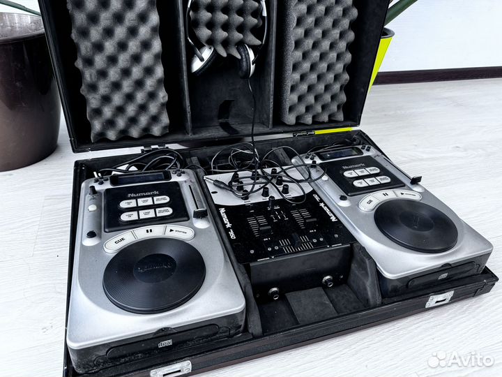 Numark DM950 двухканальный dj микшер