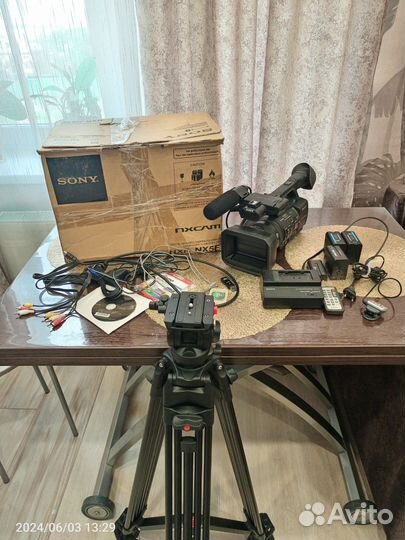 Профессиональный камкордер Sony HXR-NX5E