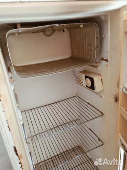 Продам холодильник на запчасти