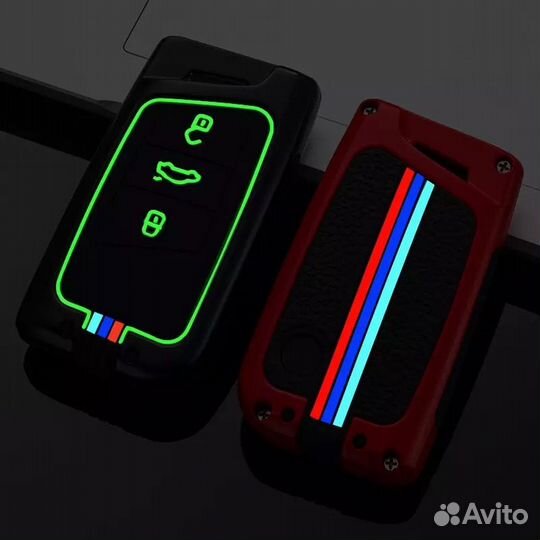 Чехол для ключа Skoda Volkswagen / Шкода Фольксваген металл Red на не выкидной ключ