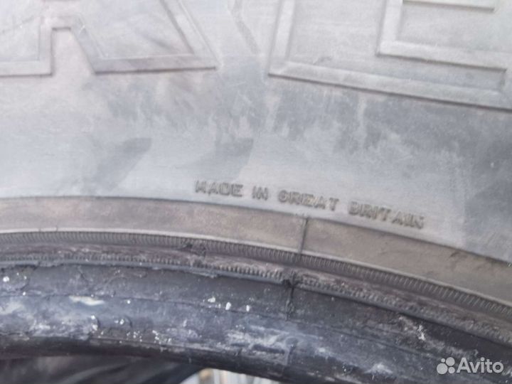 Pirelli P Zero Asimmetrico 235/65 R17